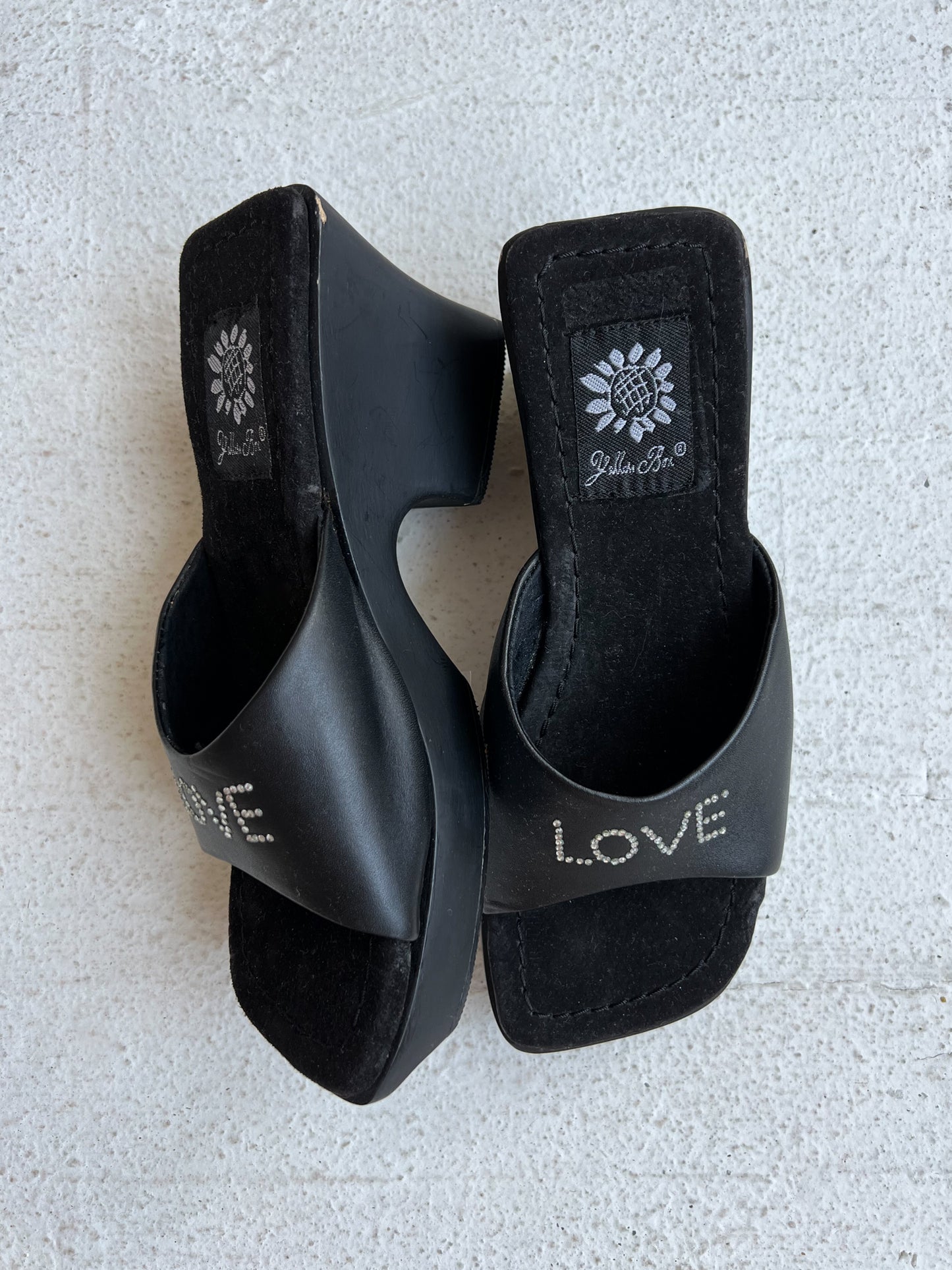 LOVE PLATFORMS