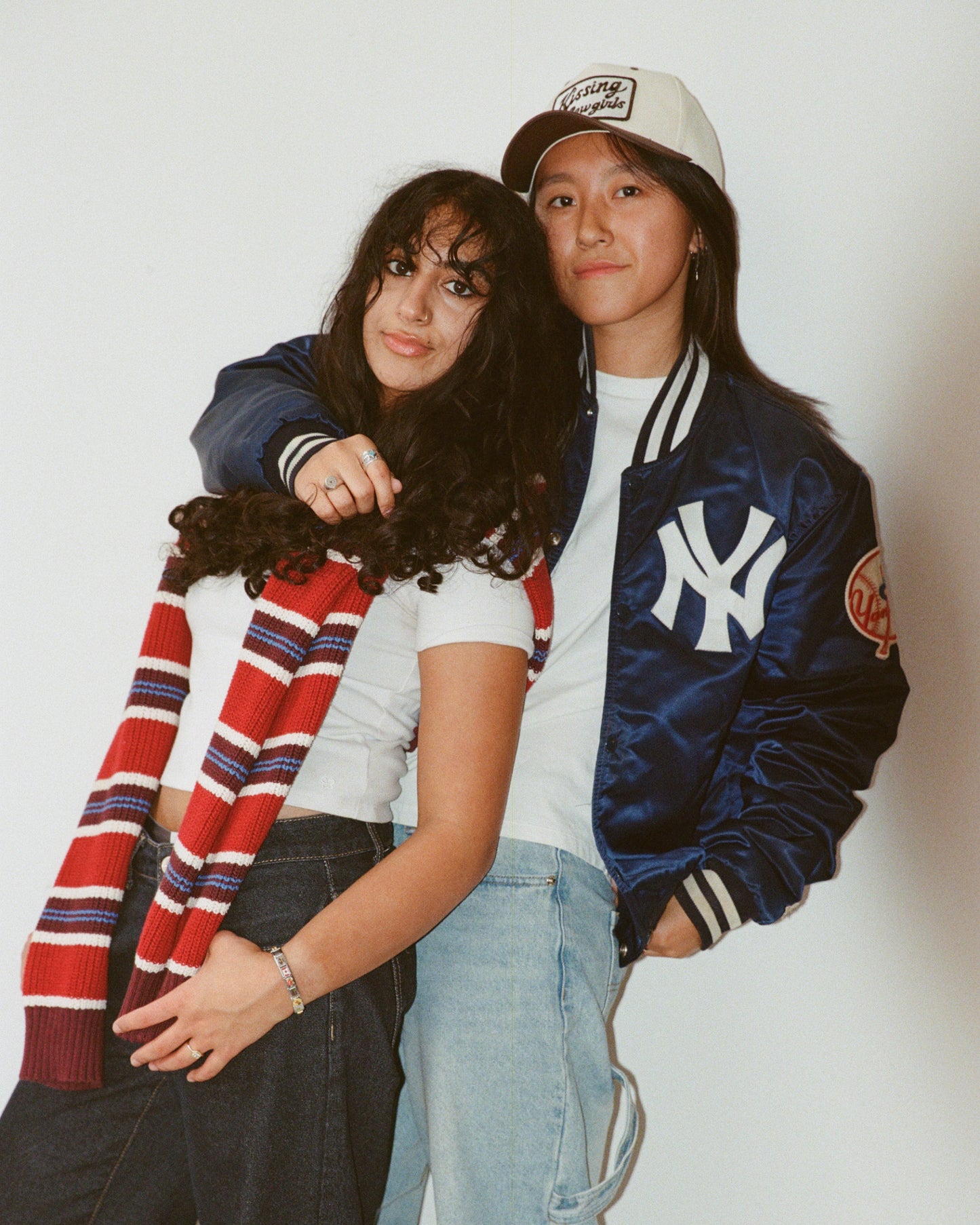 BROWN KISSING COWGIRLS HAT