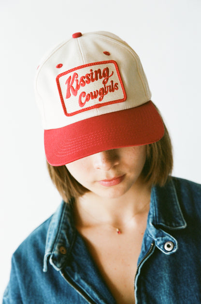 KISSING COWGIRLS HAT