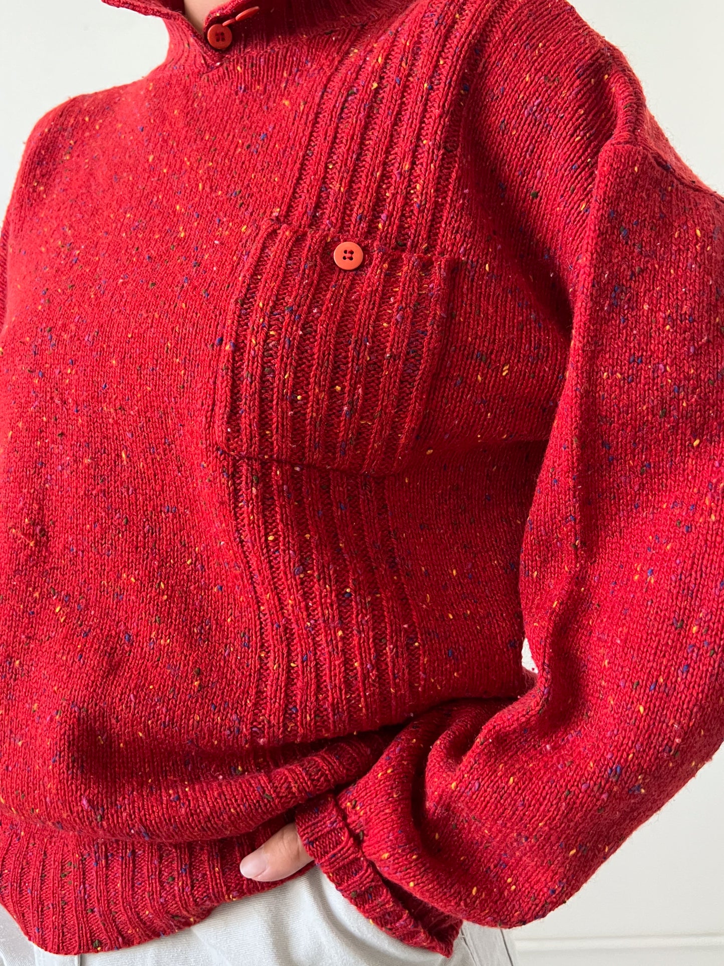 RED PULLOVER