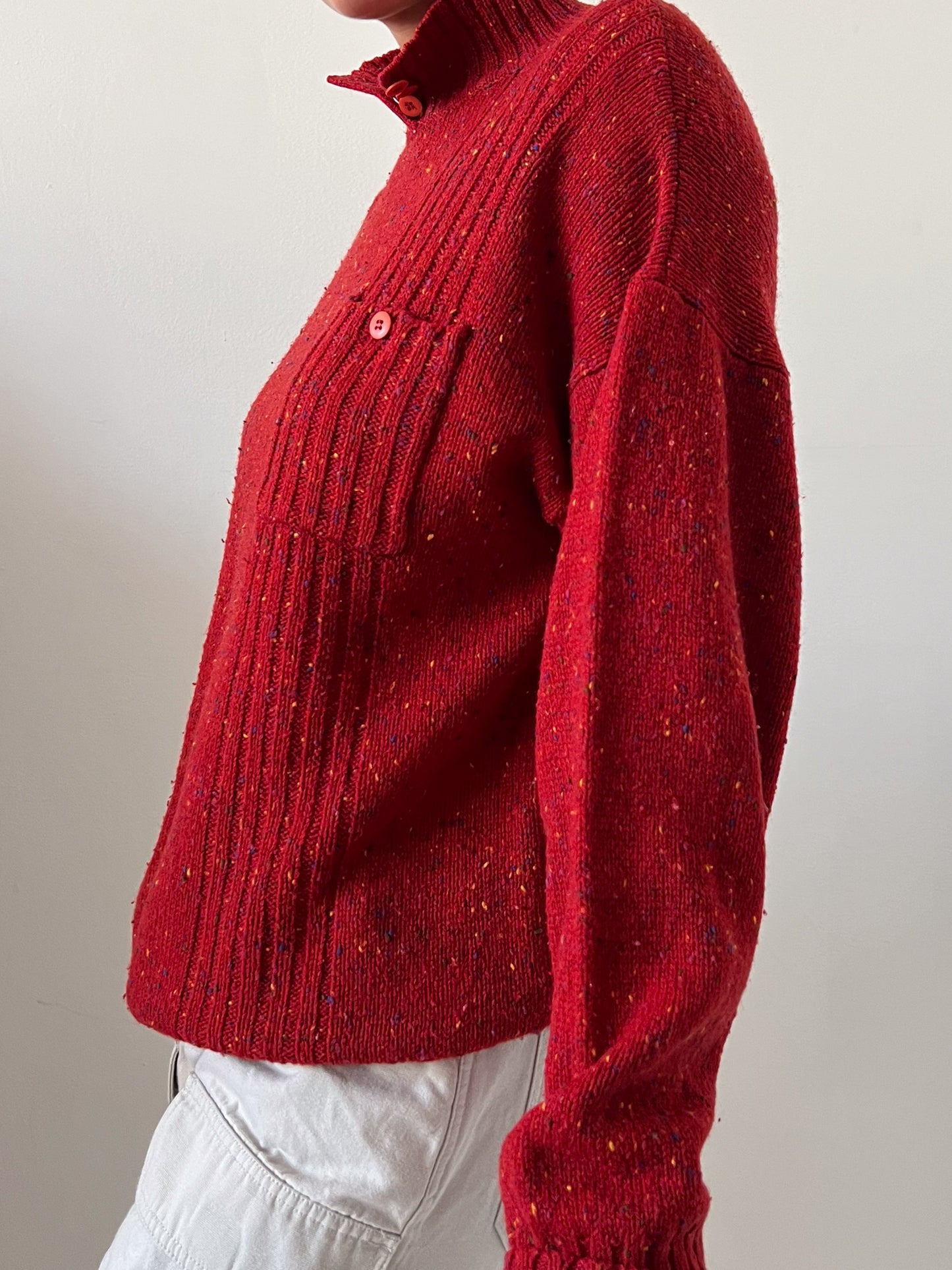 RED PULLOVER