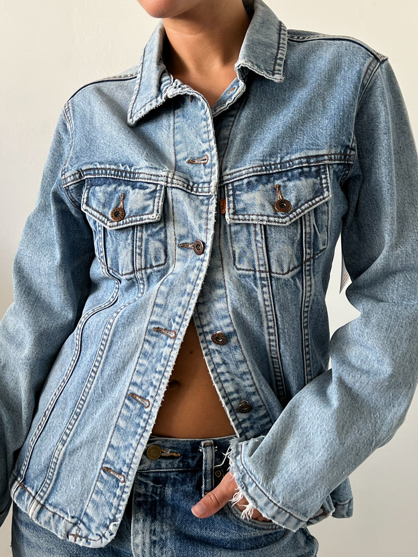 FIERY FITTED DENIM JACKET