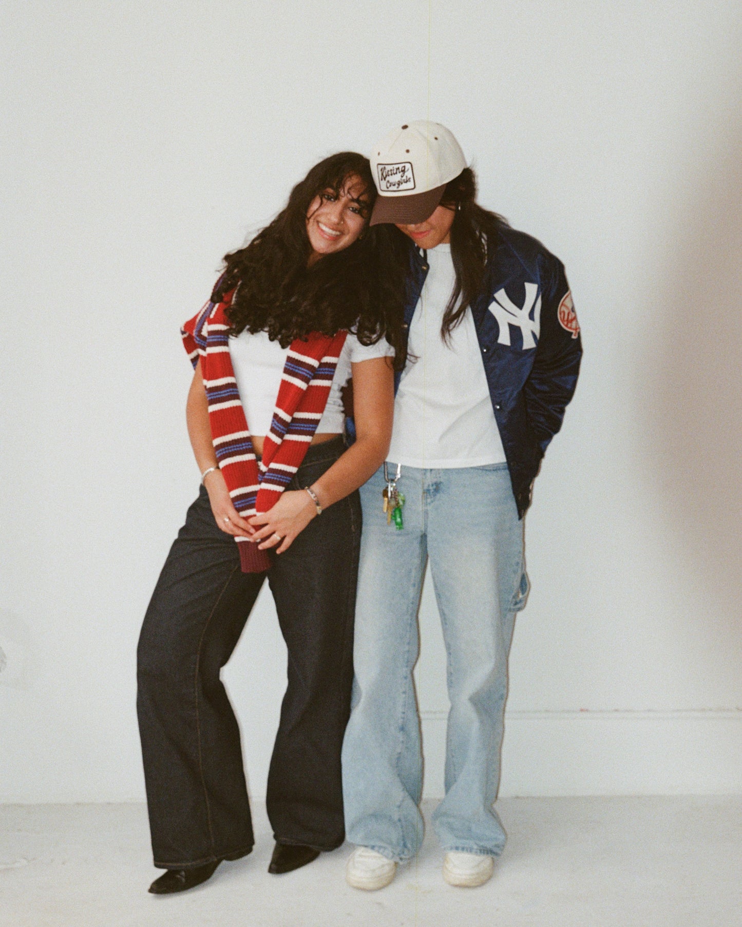 BROWN KISSING COWGIRLS HAT