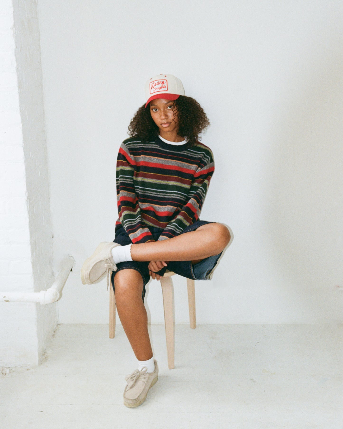 RED KISSING COWGIRLS HAT