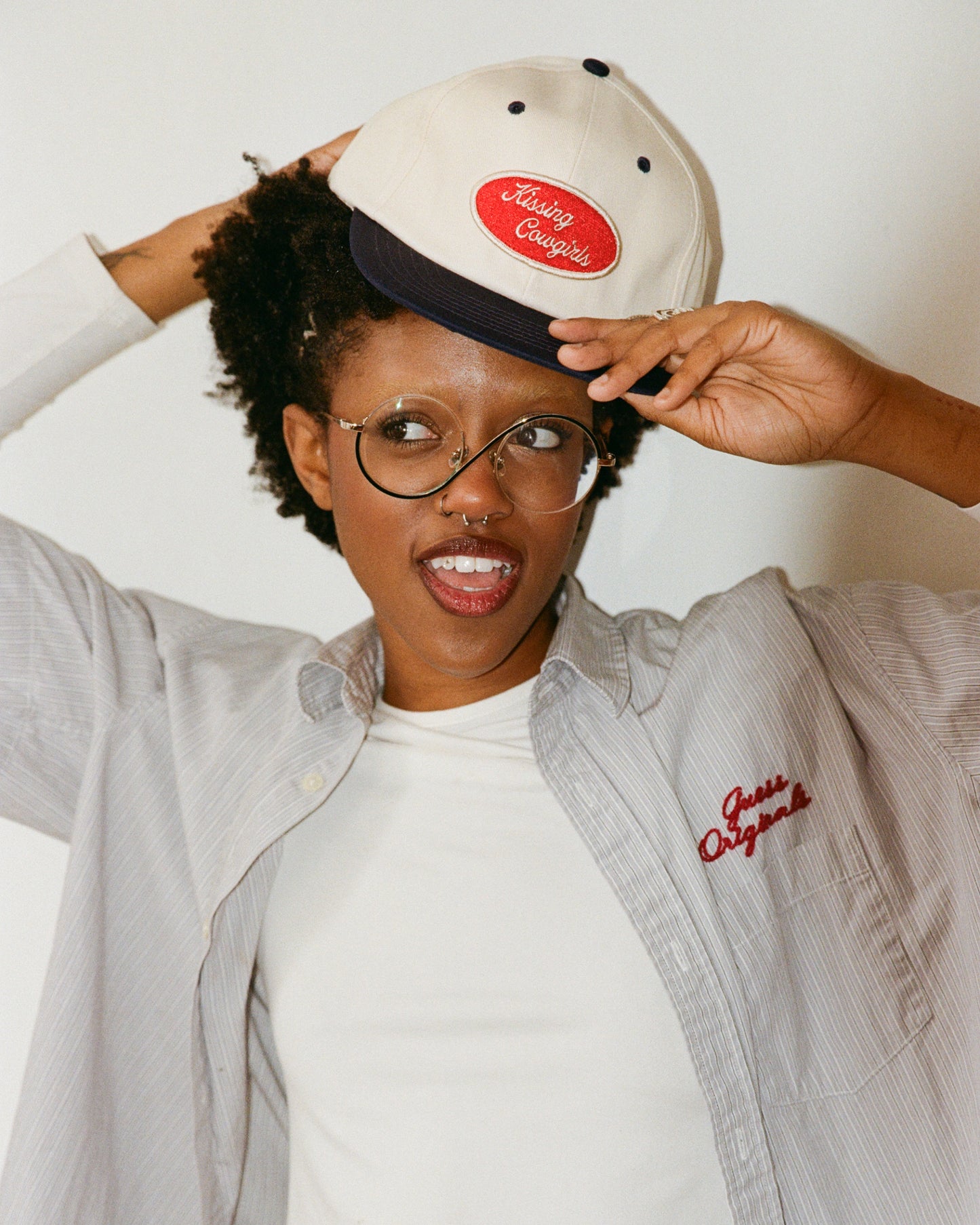 KISSING COWGIRLS HAT